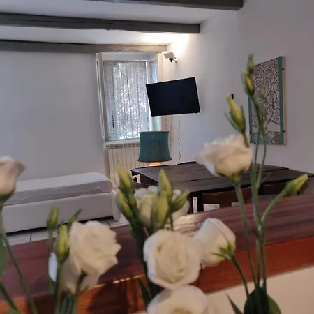 Feriehus La Casa Della Sig.ra Alba *