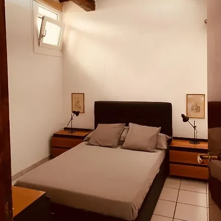 La Casa Della Sig.ra Alba Feriehus *